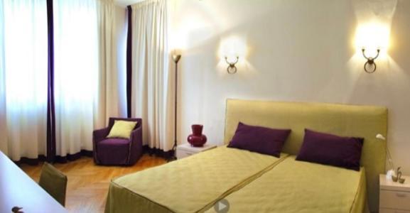 Residence Gli Angioini Srl Неаполь Экстерьер фото