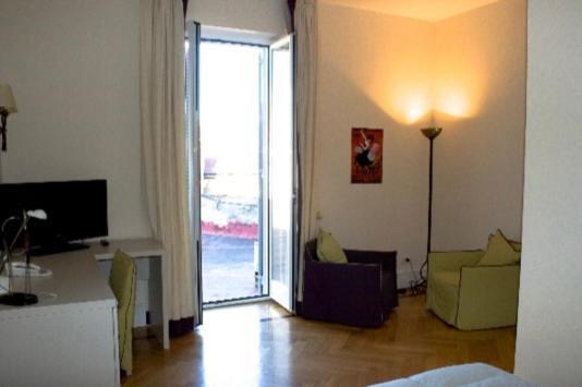 Residence Gli Angioini Srl Неаполь Экстерьер фото